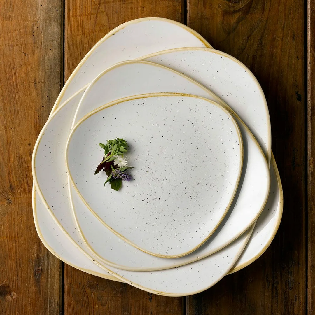 Talerz trójkątny Stonecast Barley White 311 mm — zdjęcie 9