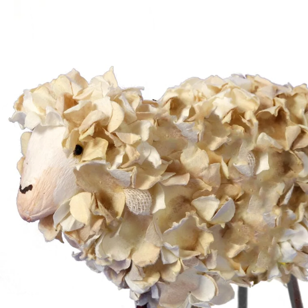 Figurka Wielkanocna Wełniany Baranek na Drewnianych Nogach 10 cm - Kolor Brązowy — zdjęcie 2