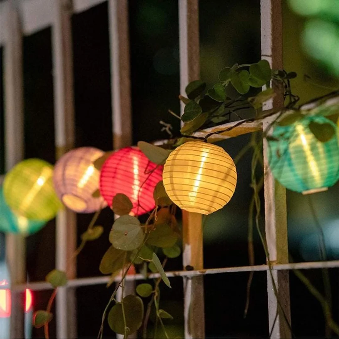 Kolorowe Lampki Solarne na Sznurze do Dekoracji Ogrodu, 10 LED, Odporny na Warunki Pogodowe — zdjęcie 4