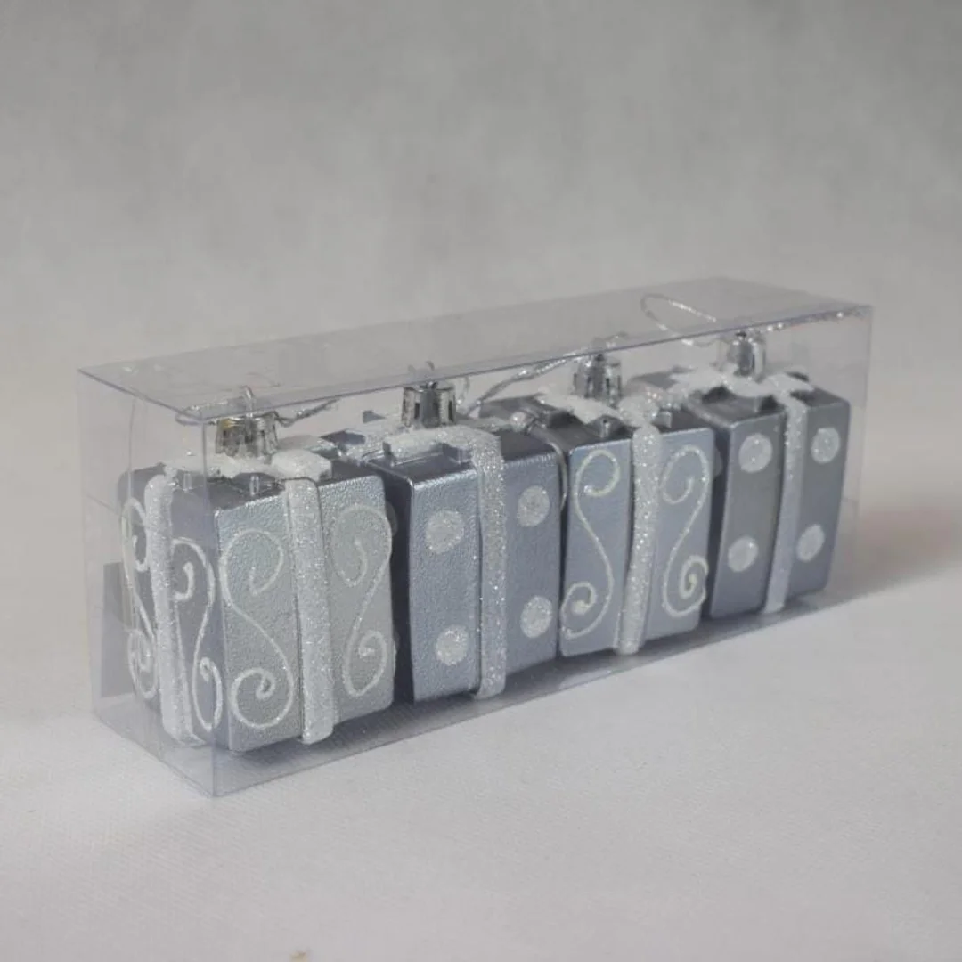 KPL.4 BOMBEK PLASTIKOWYCH PREZENTY 6 CM
