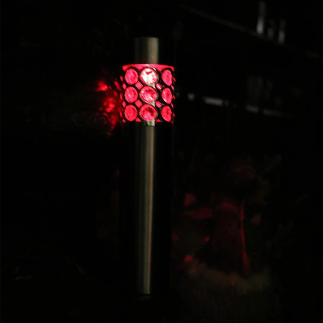 Srebrna Lampa Ogrodowa Solarna Multikolor z Automatyczną Zmianą Kolorów i Bezobsługowym Włączaniem 37.5x6 cm
