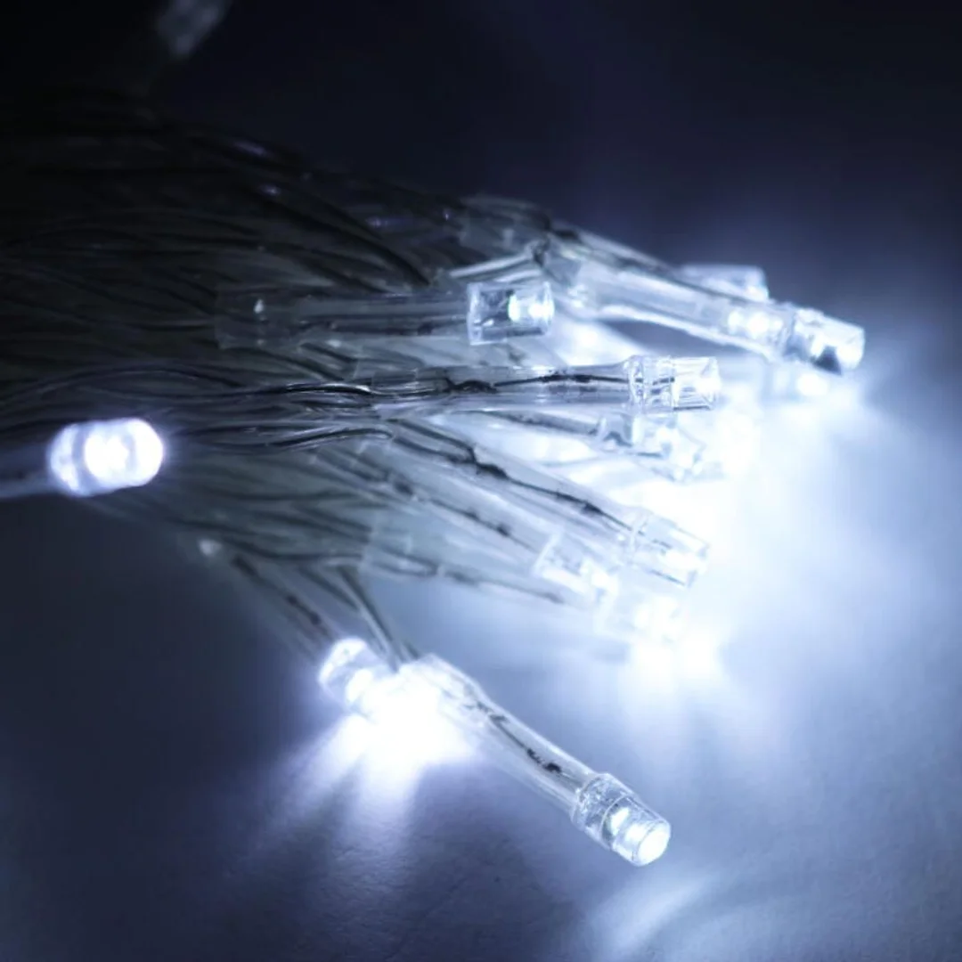 Świąteczna dekoracja - Lampki LED 50 sztuk, kolor zimny biały, na baterie, do użytku wewnętrznego — zdjęcie 3
