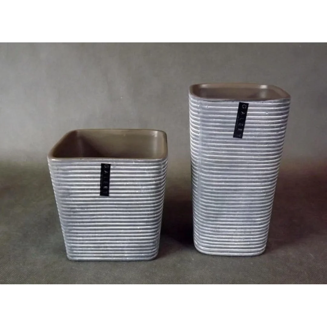 Wazon ceramiczny kwadratowy w prążki grafitowo-brązowy 13.5x13.5x13 cm
