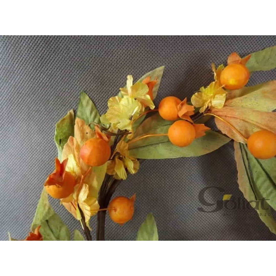 Wianek z jesiennych liści do powieszenia 28 cm — zdjęcie 2