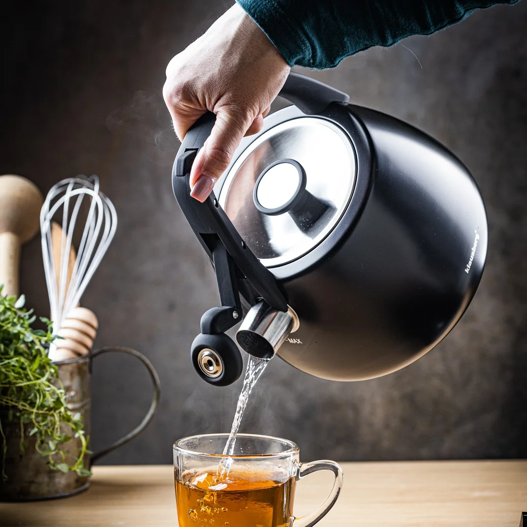Czajnik ze stali nierdzewnej z gwizdkiem, czarny, pojemność 2,5L, Klausberg, KB-7774 — zdjęcie 2