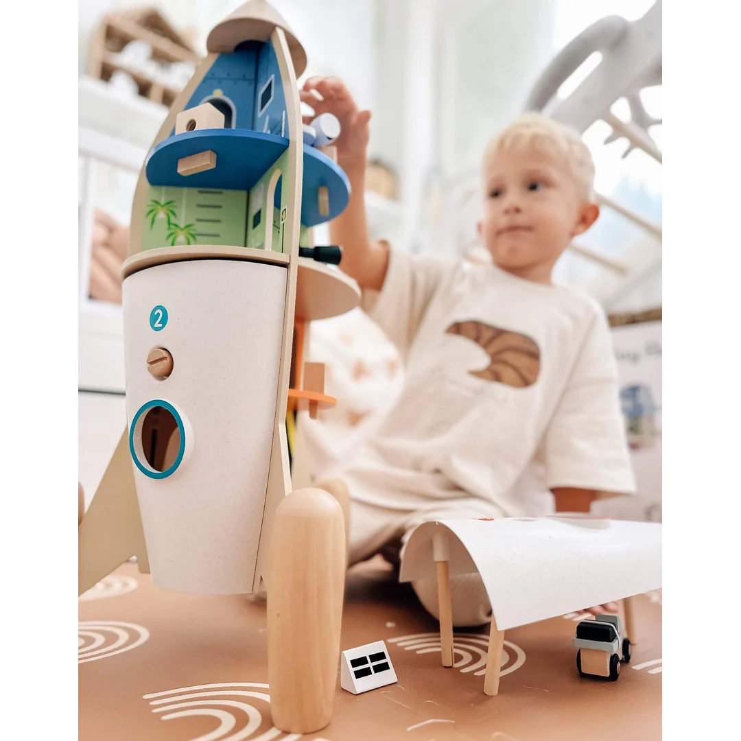 CLASSIC WORLD Drewniana Rakieta Domek dla Dzieci + Figurki 51el.