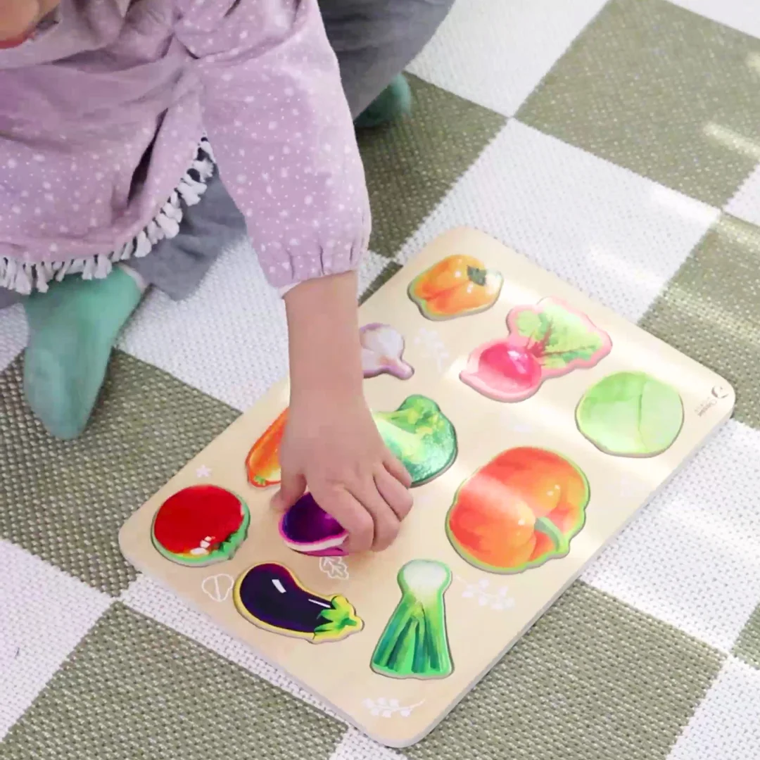 CLASSIC WORLD Drewniana Układanka Montessori Warzyw