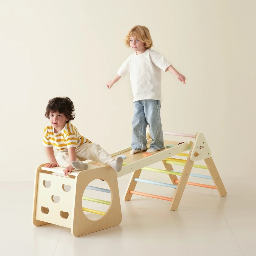 CLASSIC WORLD Drewniany Zestaw Wspinaczkowy Trójkąt Montessori Plac Zabaw Siłownia Indoor dla Dzieci