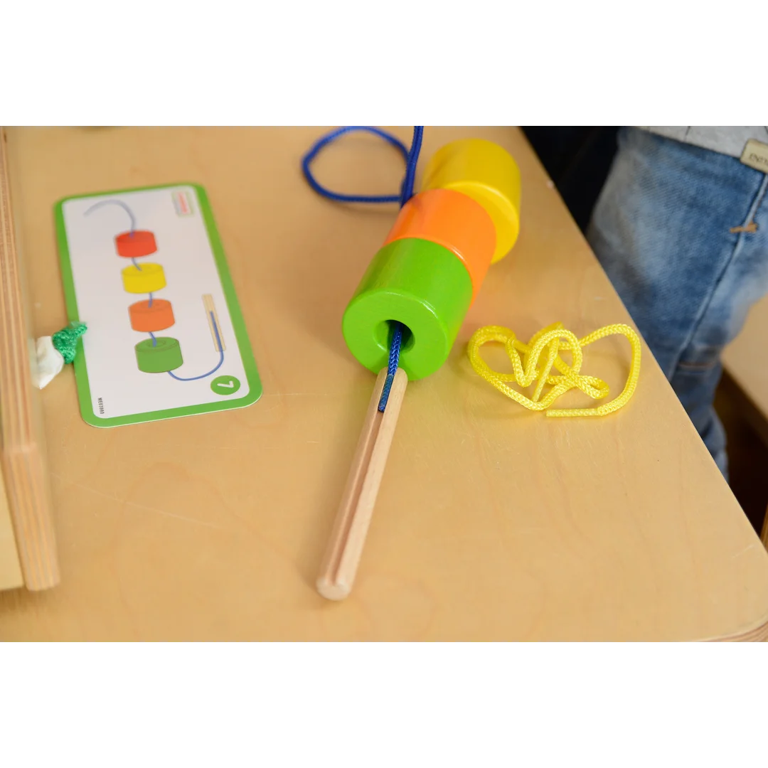 MASTERKIDZ Duża Drewniana Nawlekanka Sznurowanka Montessori
