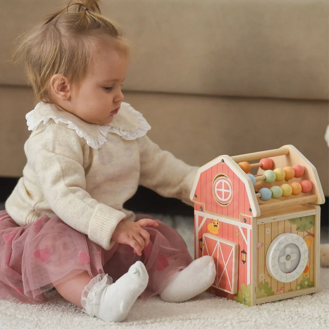 TOOKY TOY Drewniana Stodoła Aktywności Sorter Liczydło Montessori