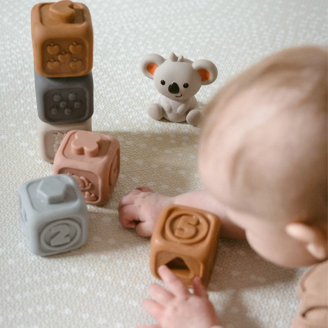 WOOPIE BABY Zestaw Edukacyjna Piramdka Klocki Sensoryczne Gryzak Cyferki