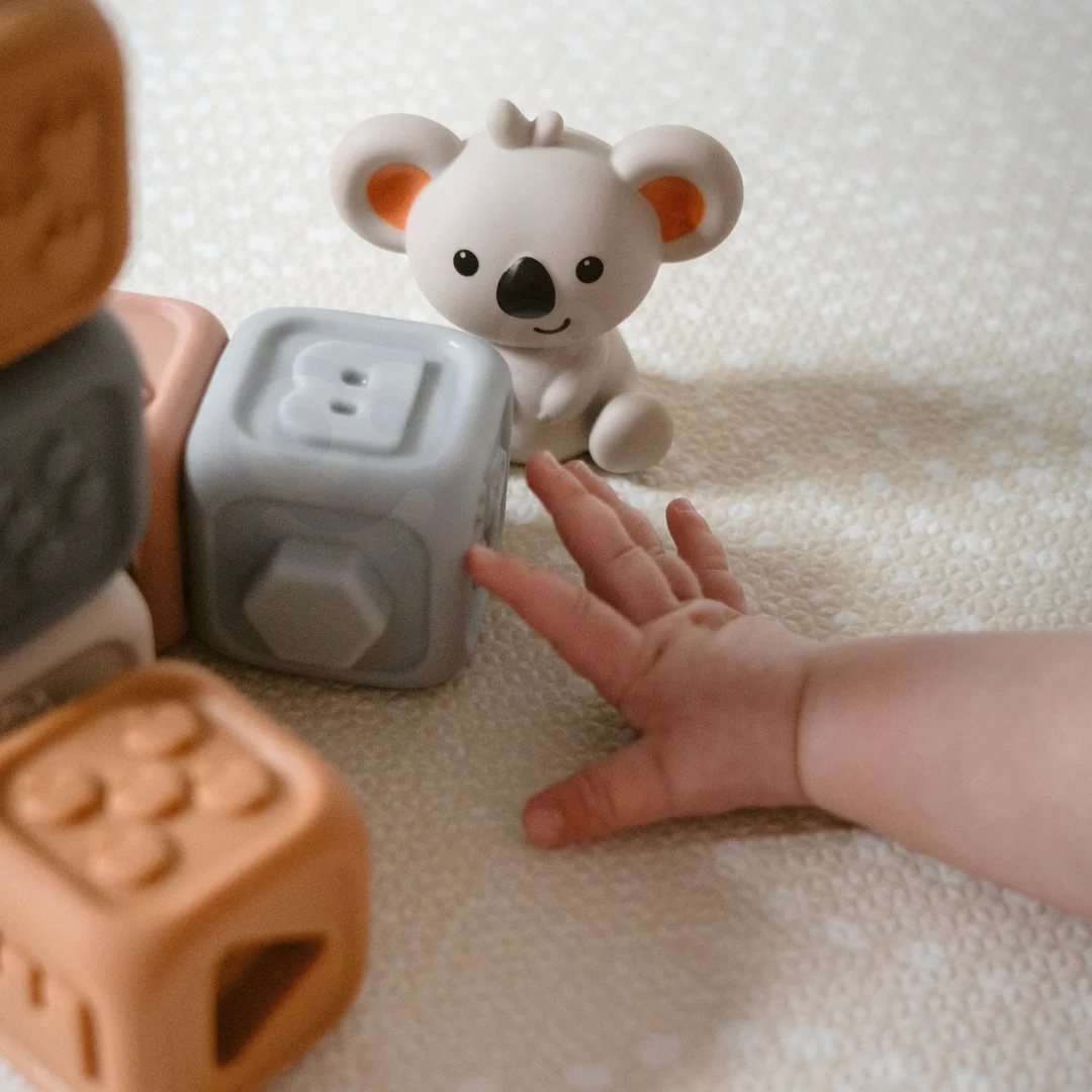 WOOPIE BABY Zestaw Edukacyjna Piramdka Klocki Sensoryczne Gryzak Cyferki