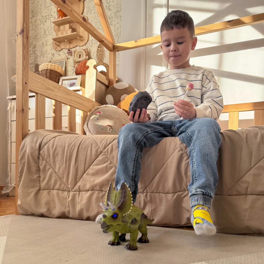 WOOPIE Dinozaur Zdalnie Sterowany Robot Triceratops