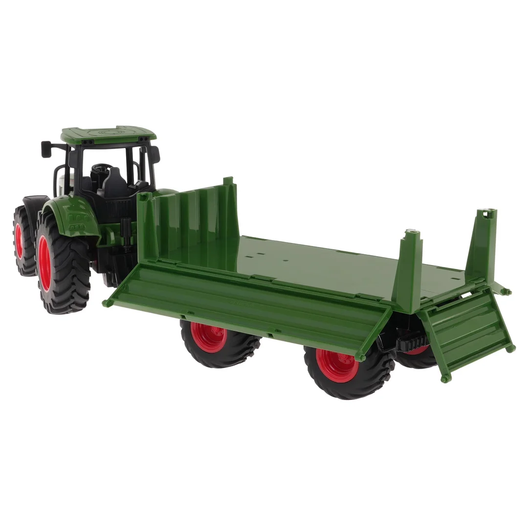 Zielony Traktor z Przyczepą