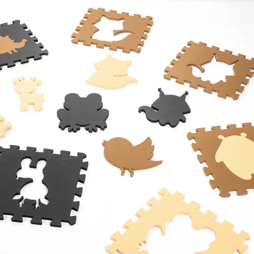 Mata edukacyjna piankowa puzzle elementów