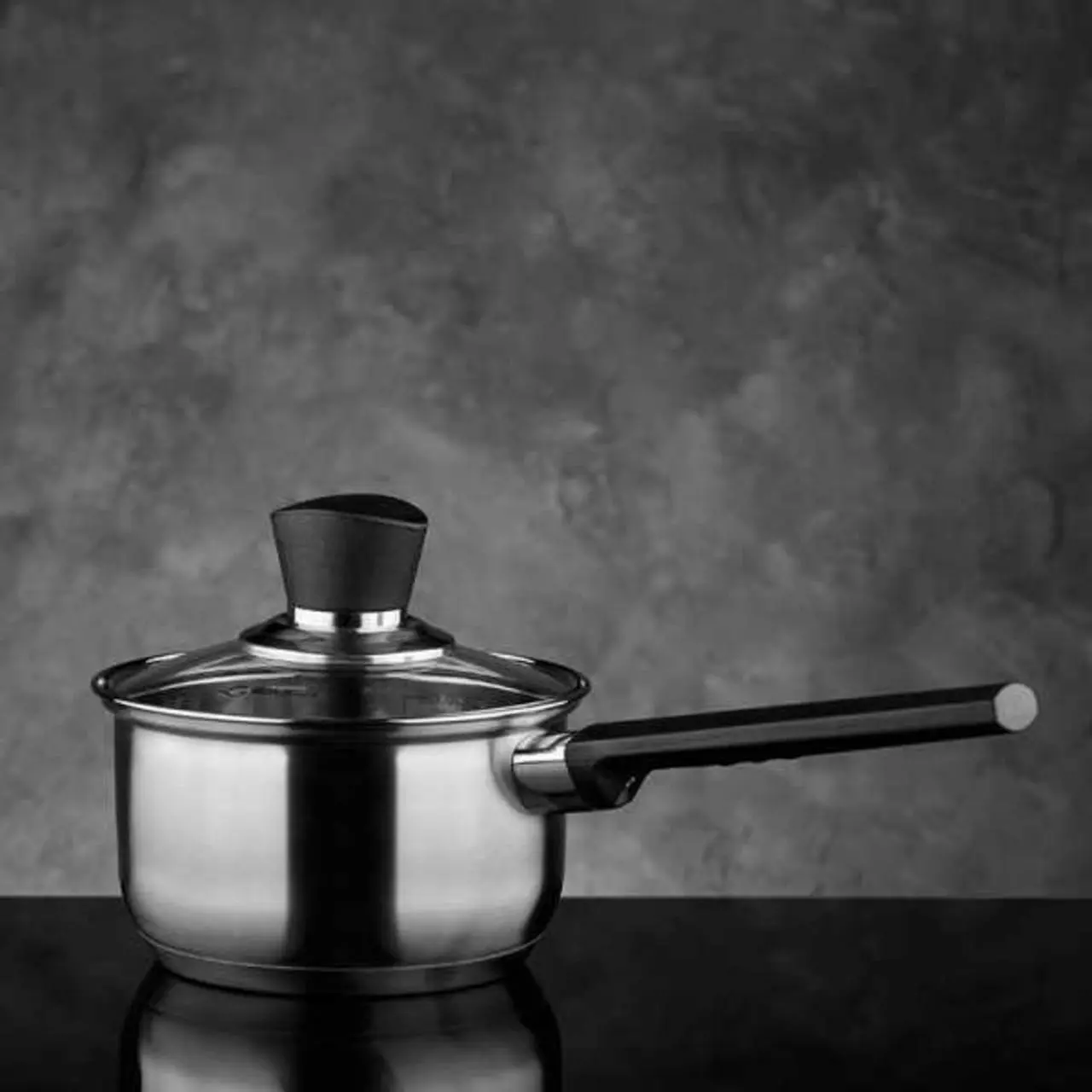 Rondelek ze stali nierdzewnej z pokrywką 14cm 1,2L Novita