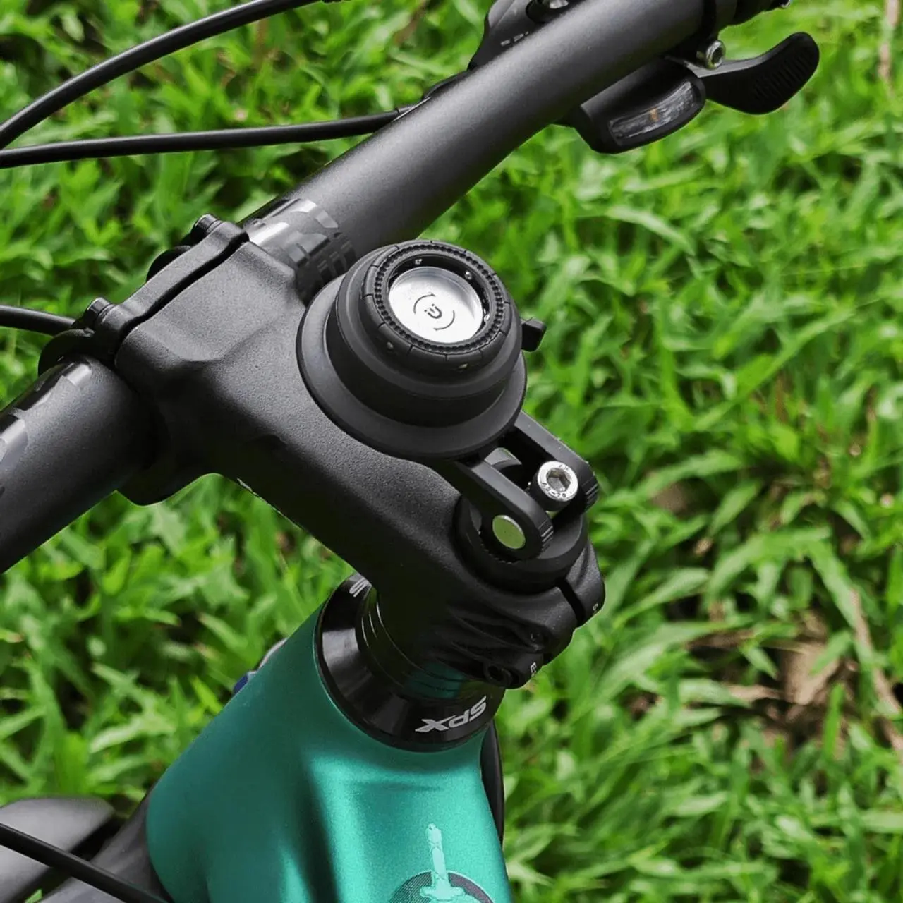 QUICK LAUNCH uchwyt na telefon do mostka rowerowego Outplorer QB02