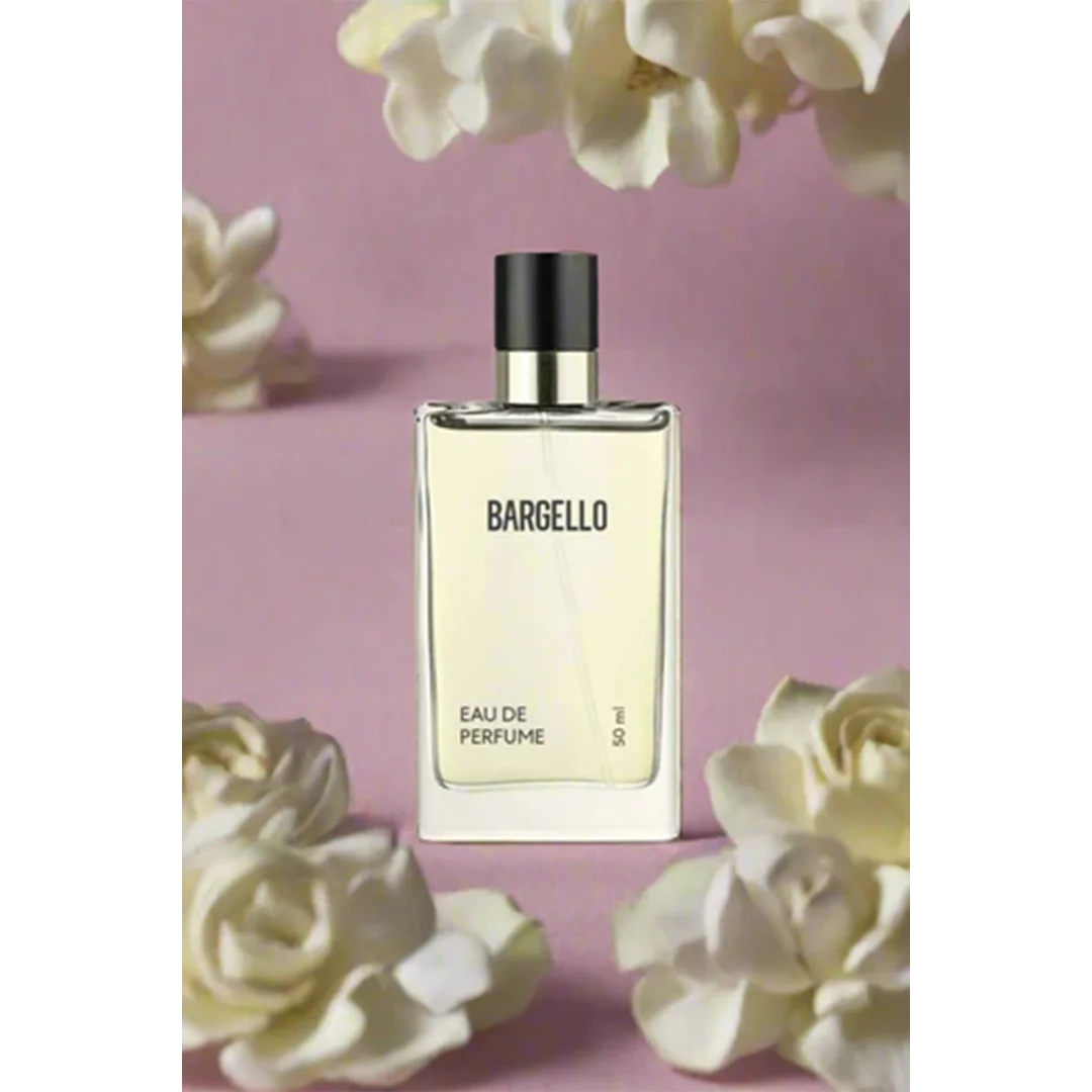Perfumy damskie 215 o kwiatowym zapachu z gruszką i nutą wanilii 50 ml