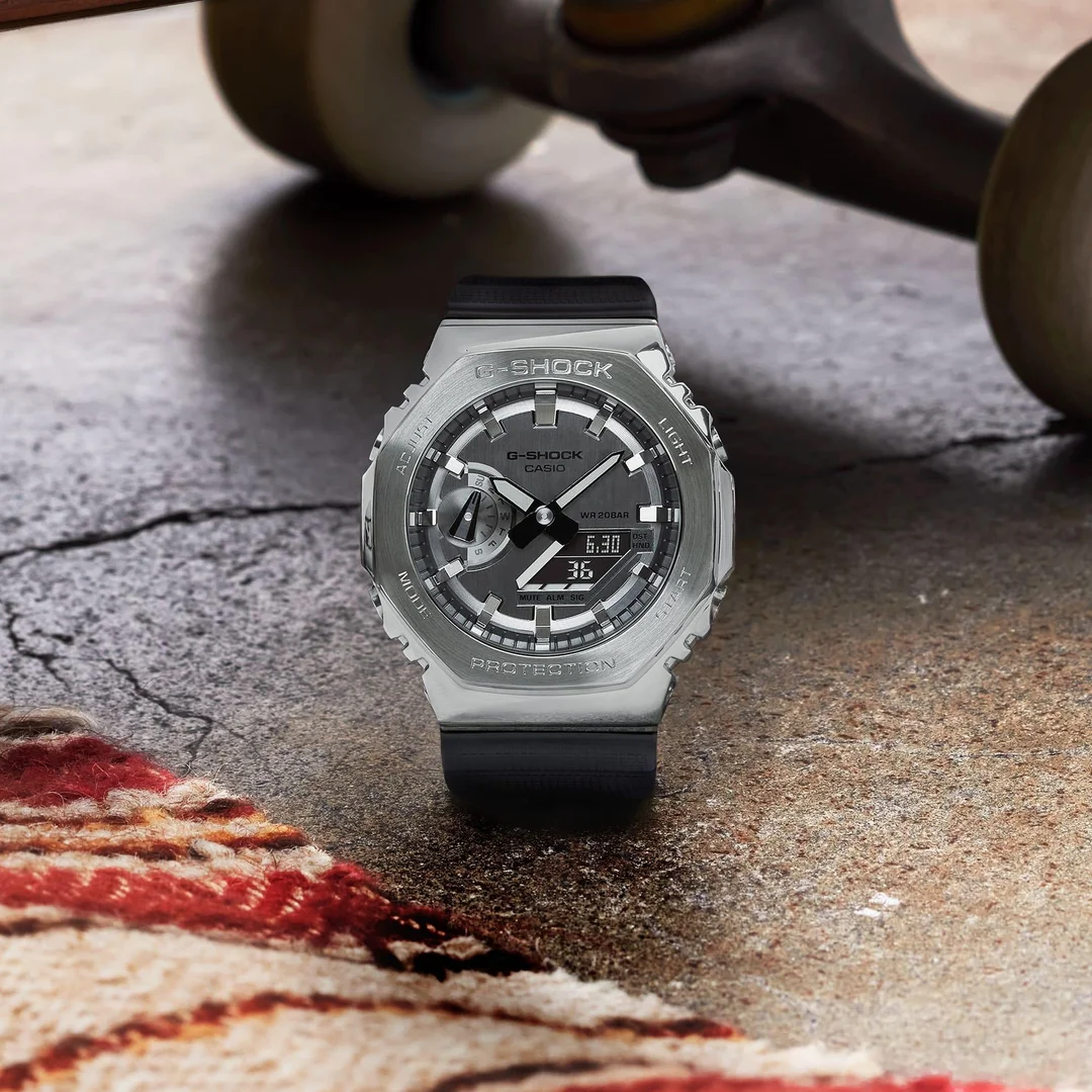 Zegarek Casio G-Shock GM-2100-1AER