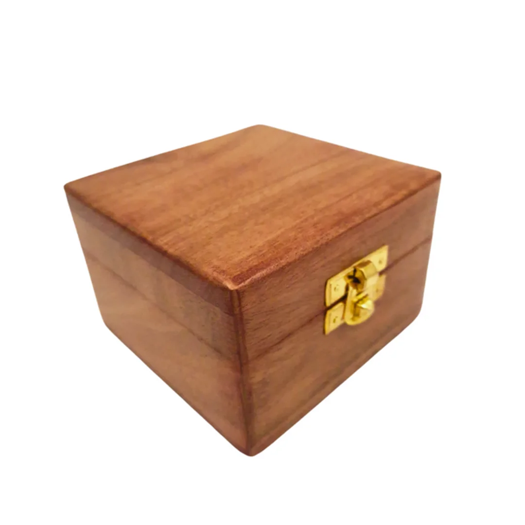 Pudełko drewniane 6 x 6 x 4 cm - DNU-017 — zdjęcie 3