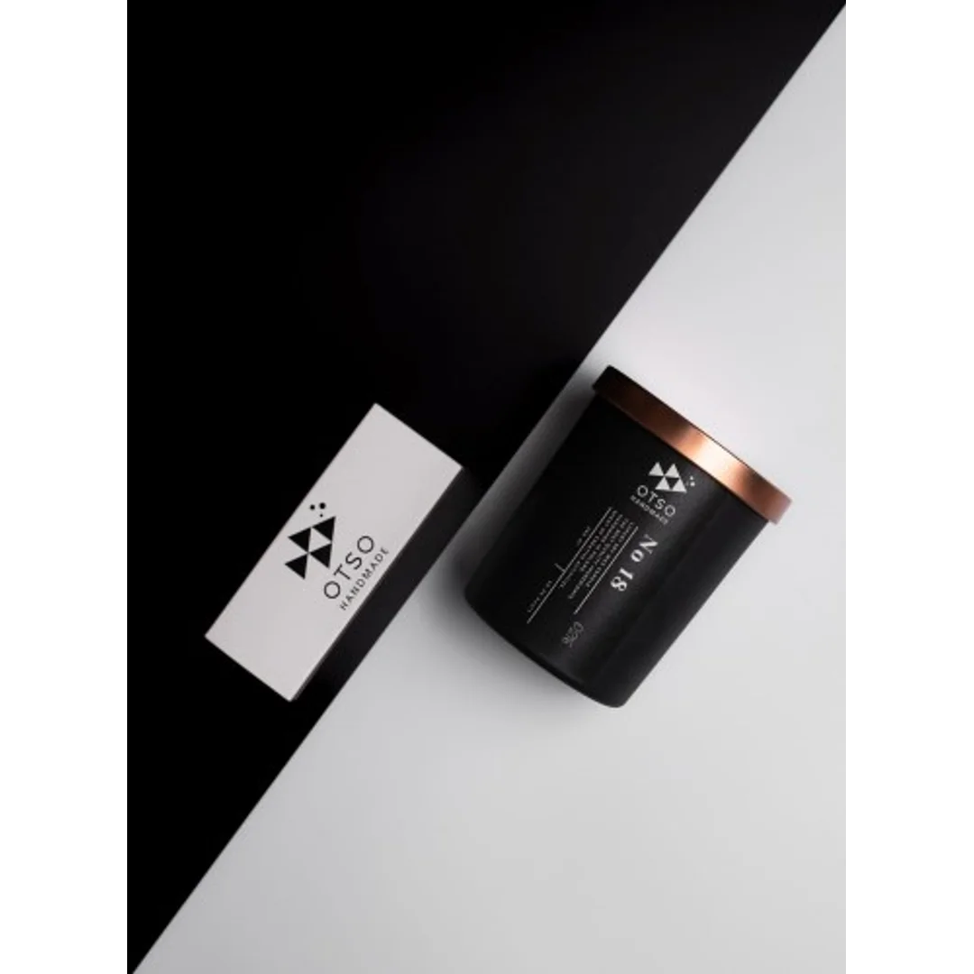 Świeca sojowa No 18 czarna - świeca sojowa zapachowa BLACK OTSO - 280 ml