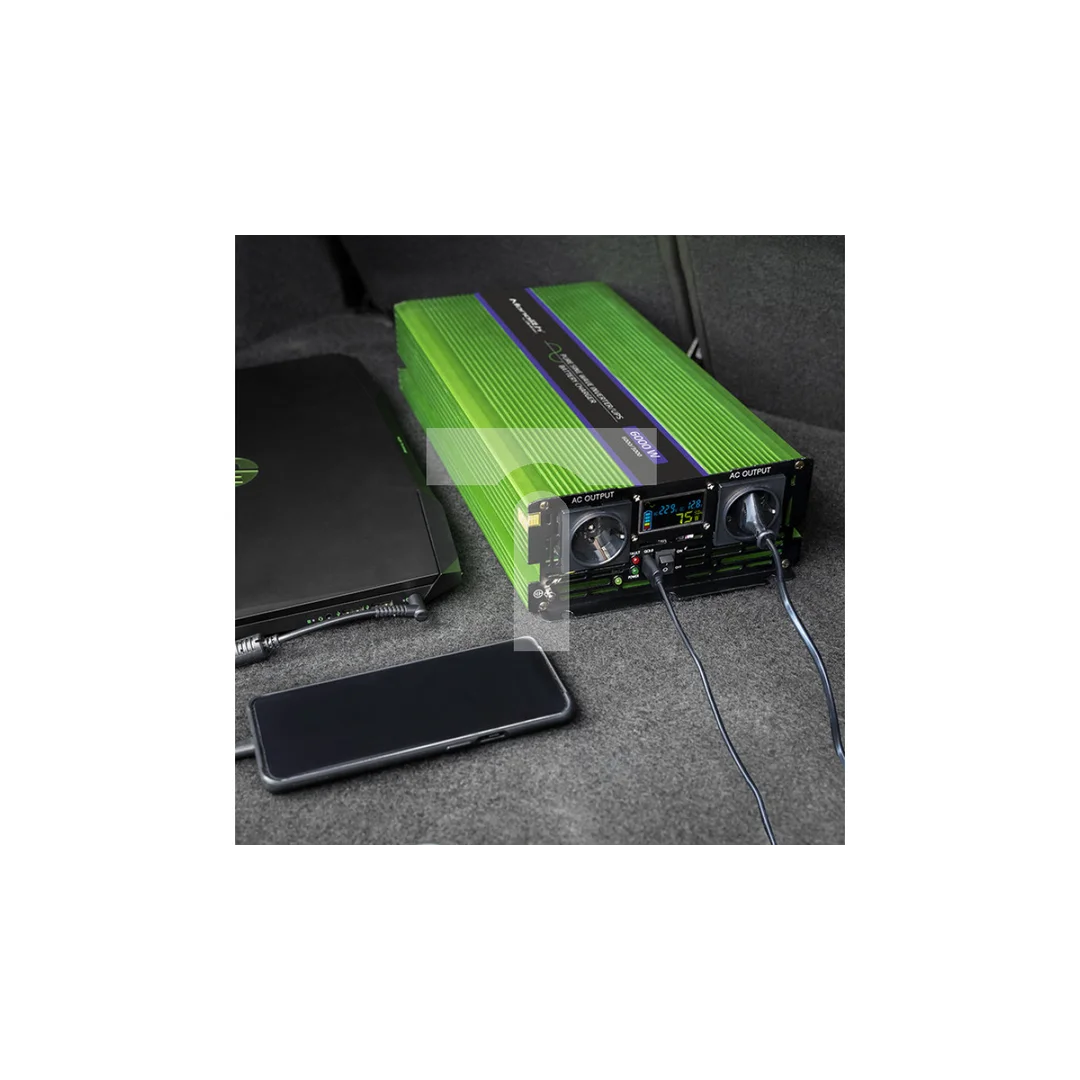 Qoltec Przetwornica napięcia Monolith ładowanie baterii UPS 3000W 6000W 12V na 230V Czysty Sinus LCD