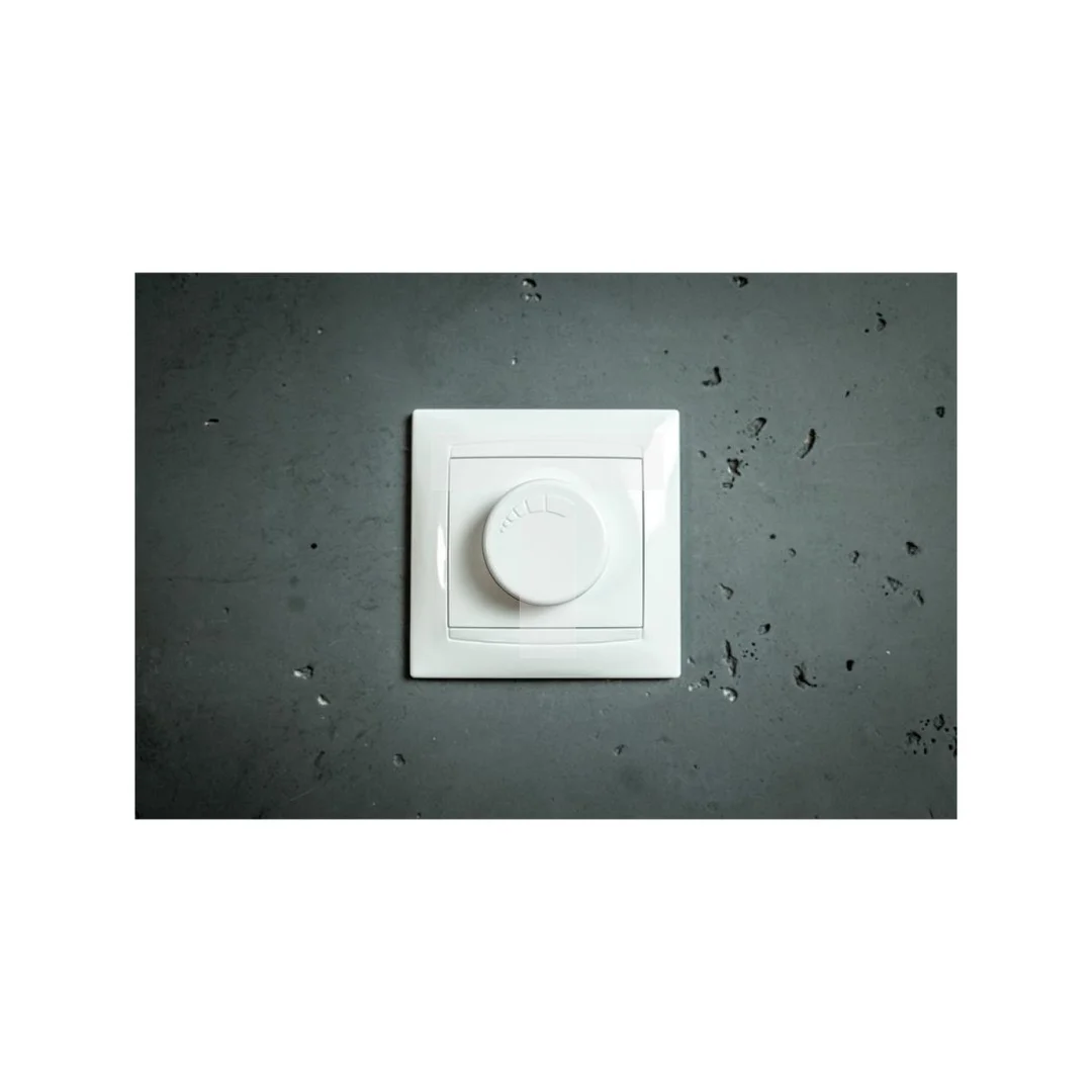 Ściemniacz oświetlenia 800W LUNA, biały