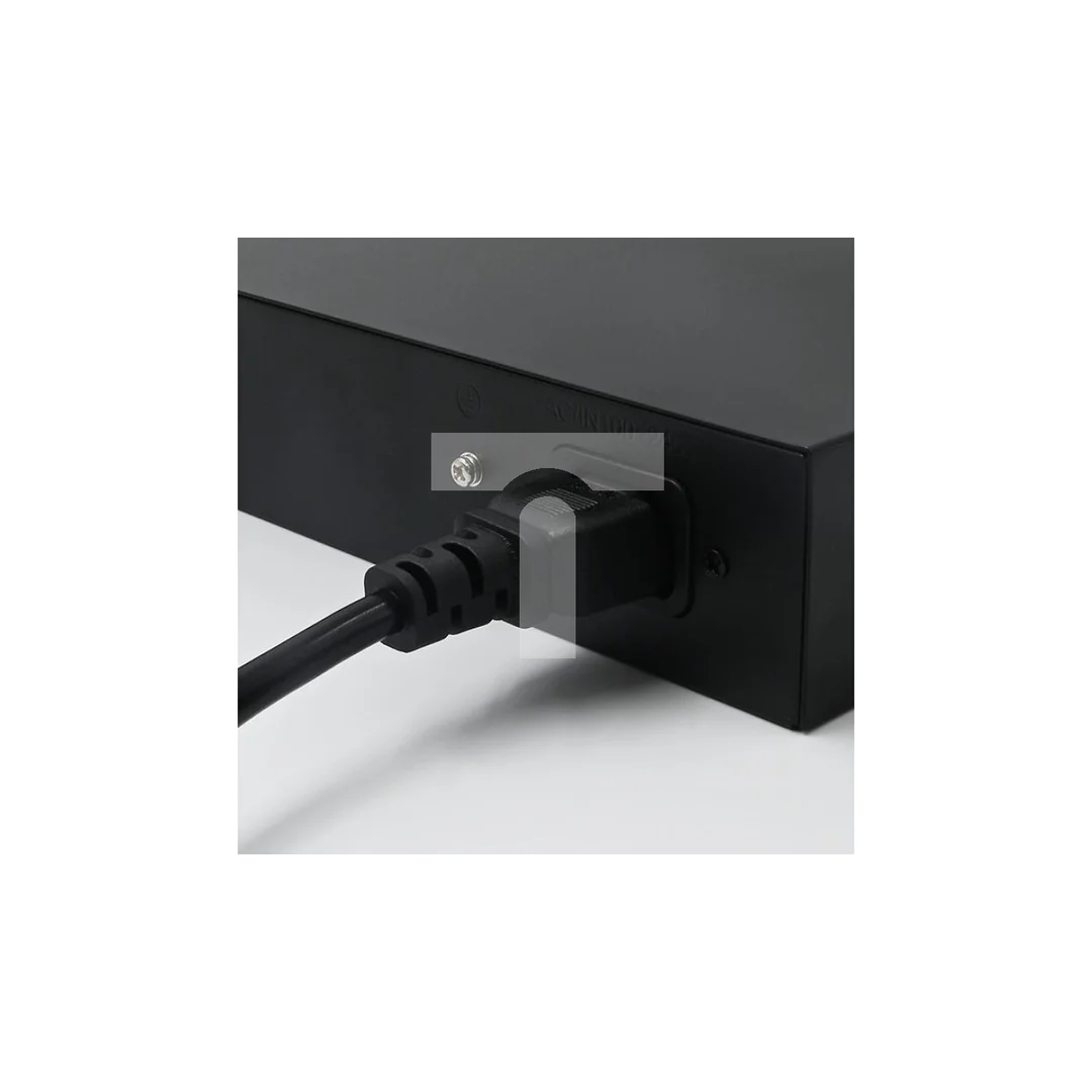 Qoltec Przełącznik sieciowy SWITCH FAST Ethernet PoE 4x RJ45 2x RJ45 Uplink 65W 10/100Mb/s
