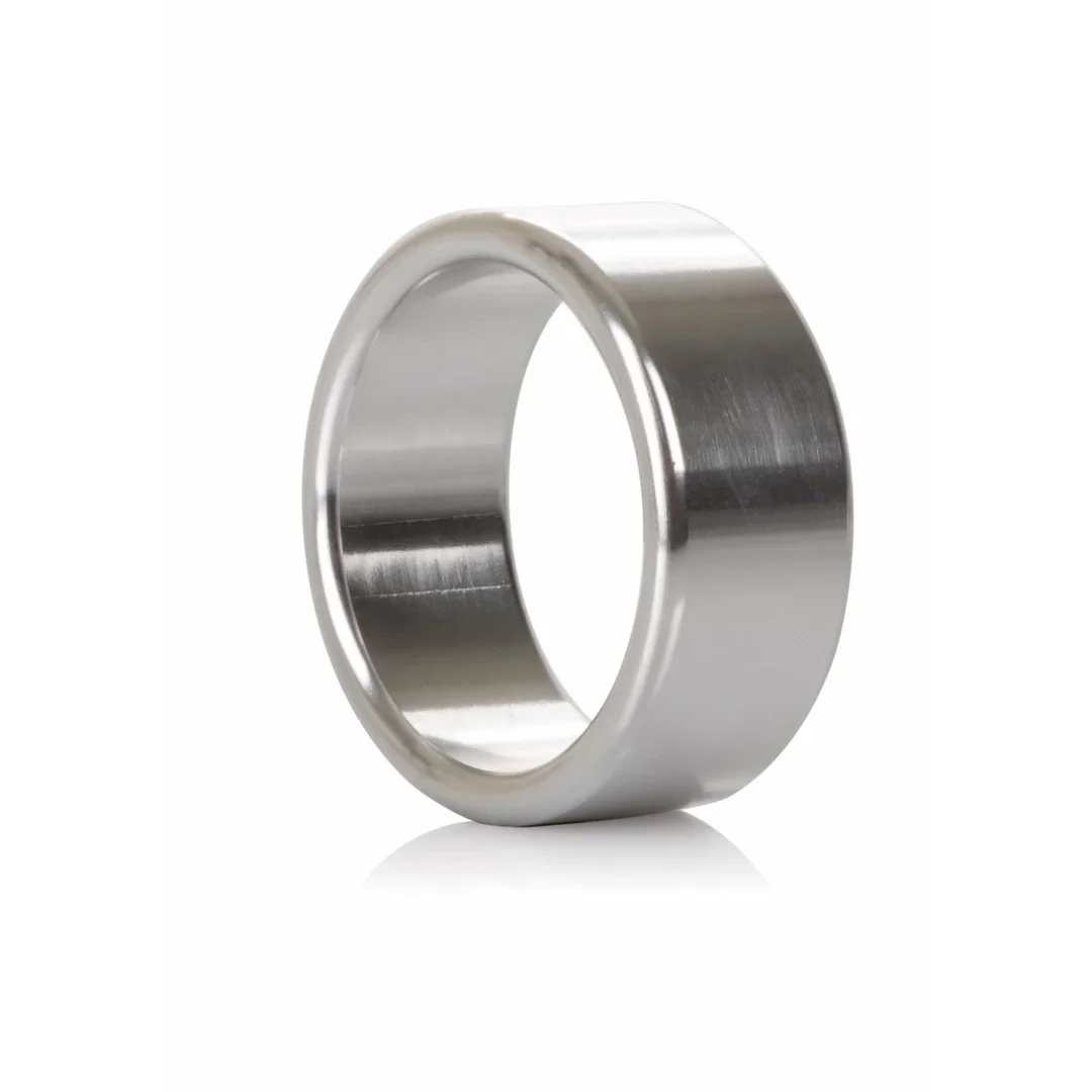 CalExotics Alloy Metallic Ring Medium - aluminiowy pierścień wzmacniający 4 cm