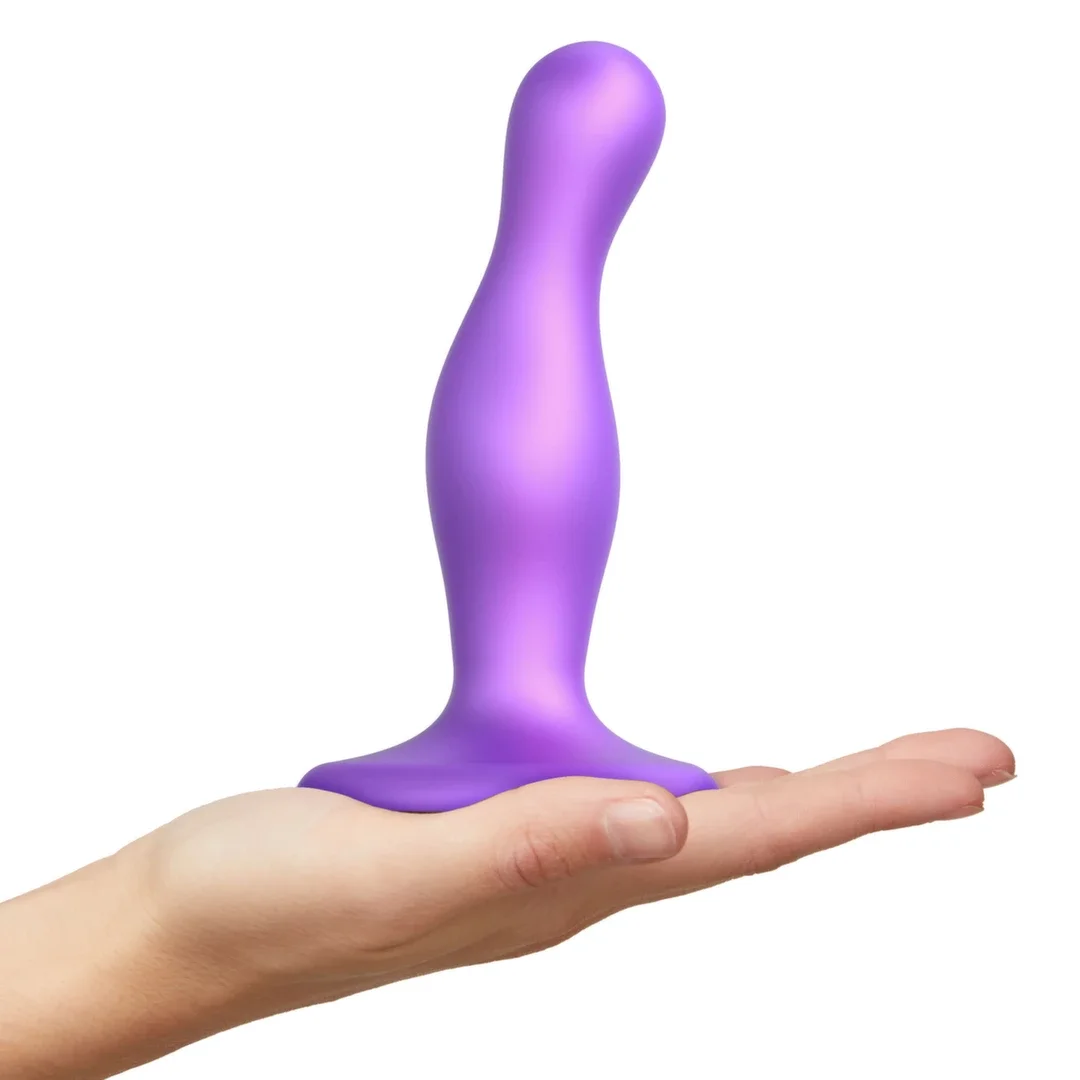 Strap-On-Me Curvy Plug Metallic Purple L silikonowy z mocną przyssawką 15 cm