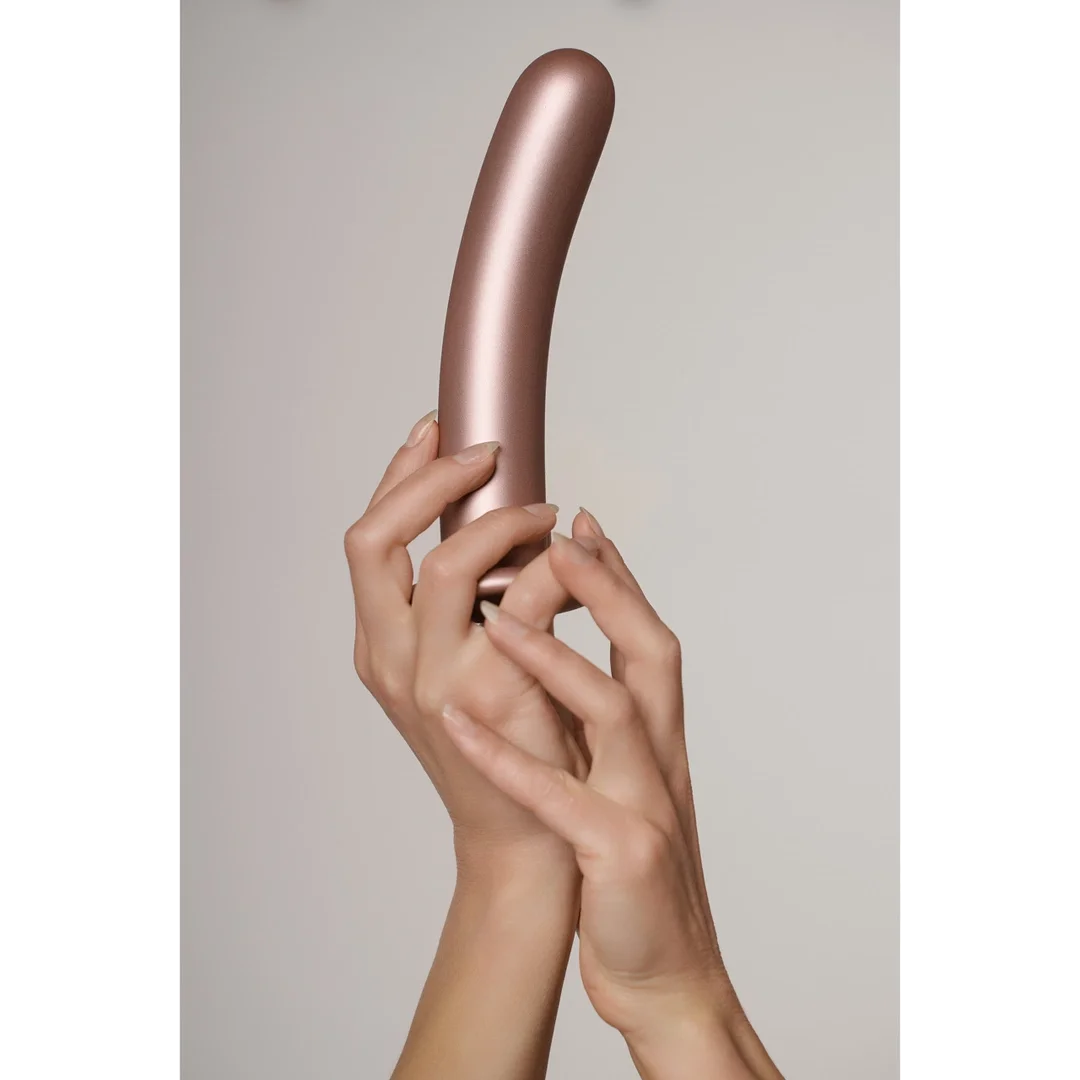 Ouch! Smooth Silicone 17 cm - anatomiczny model z przyssawką, metaliczny — zdjęcie 6