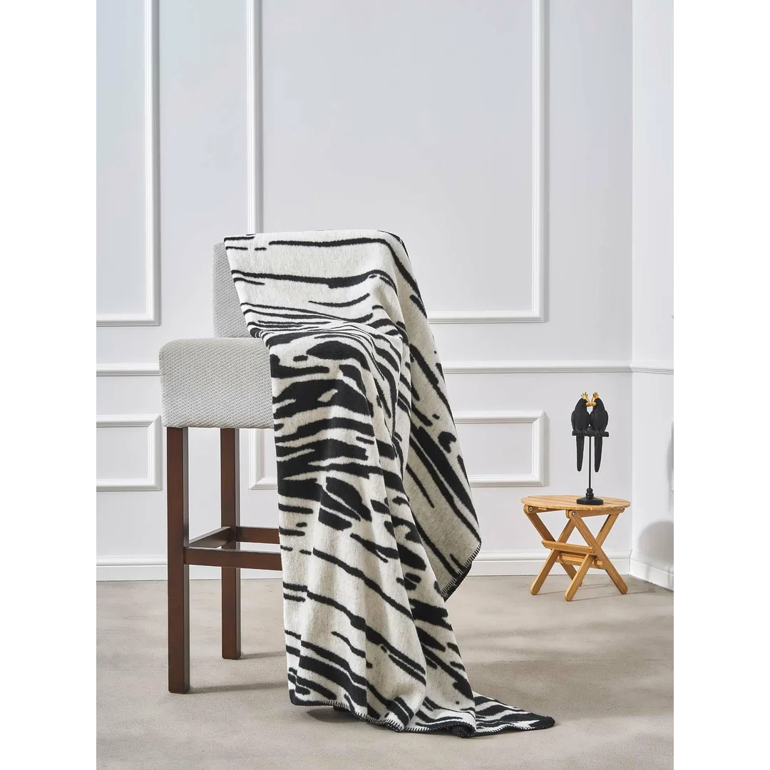 Koc bawełniany akrylowy 150x200 2141/2 Zebra biały czarny narzuta pled wykończony szydełkiem