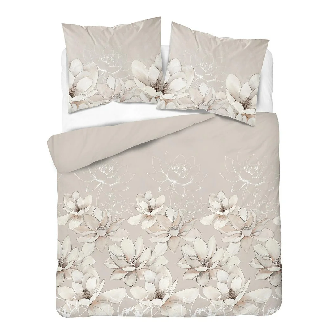 Pościel satynowa 220x200 beżowa w duże kwiaty magnolii - 5802 A - Satynowa Harmonia
