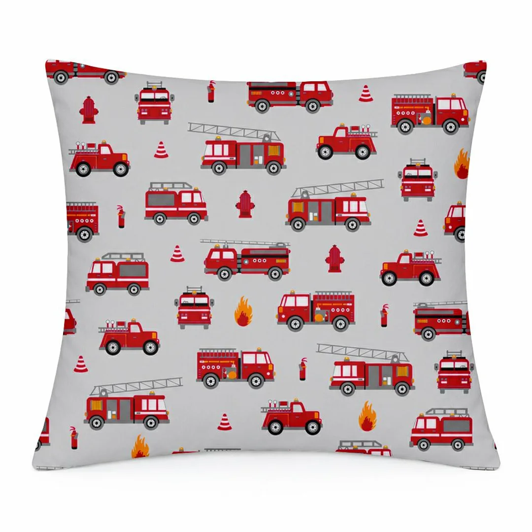 Poszewka bawełniana 40x40 szara w czerwone wozy strażackie, wzór dziecięcy nowoczesny – COTTON HOME KIDS