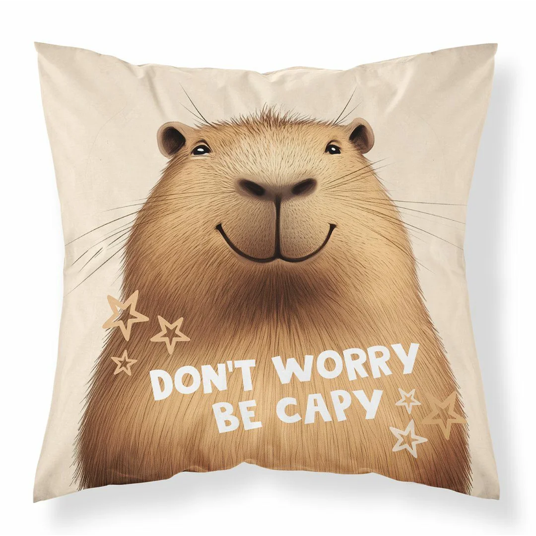 Poszewka dekoracyjna 40x40 kapibara „Don’t worry be capy” MF035 A – poszewka 3D z motywem zwierzęcym - Fun Dreams
