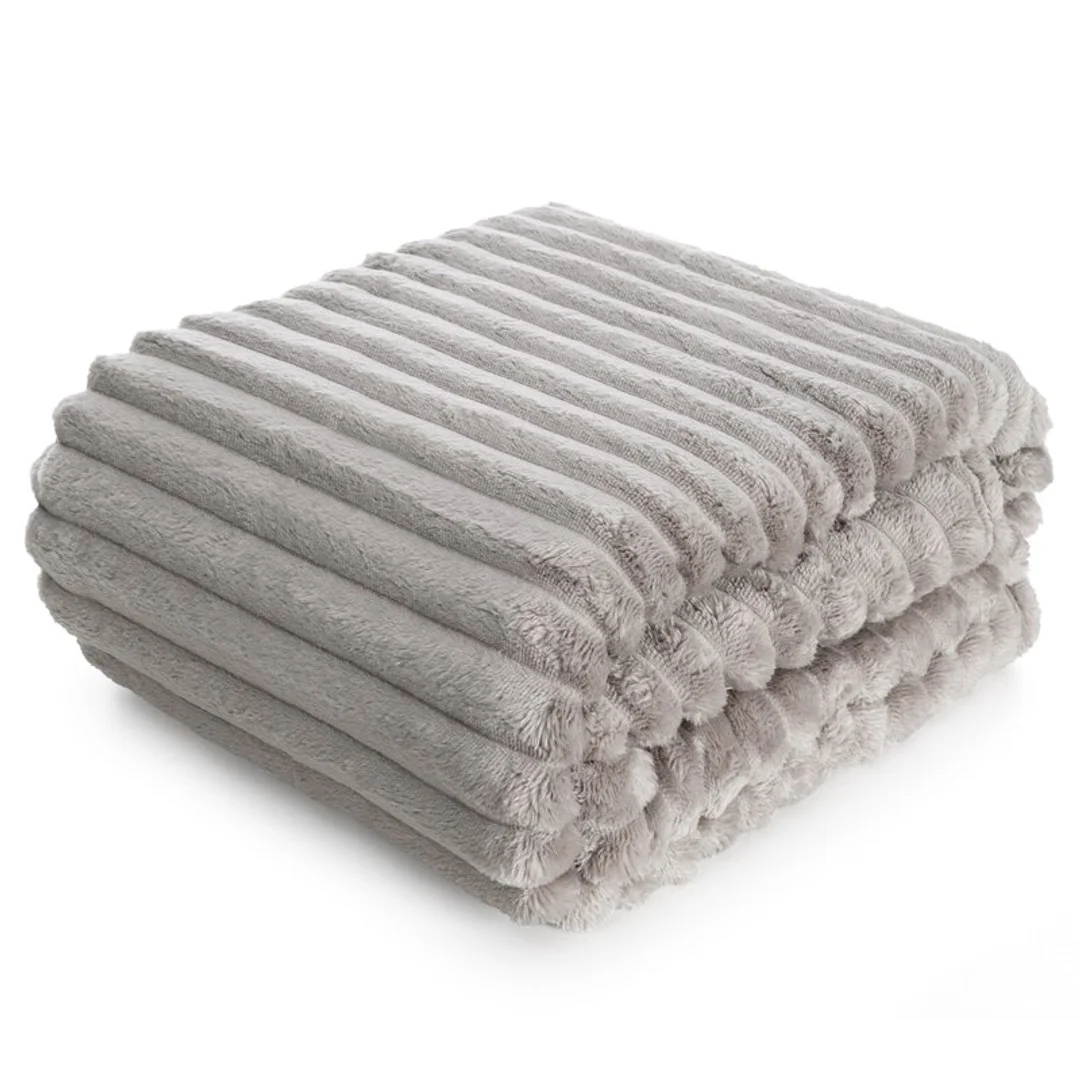 Koc narzuta 200x220 Soft beżowy z mikrofibry prążki D91 — zdjęcie 4