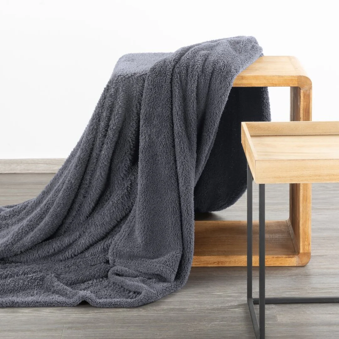 Koc narzuta na fotel typu flano 70x160 stalowy z mikrofibry miękki Lori D91 — zdjęcie 8