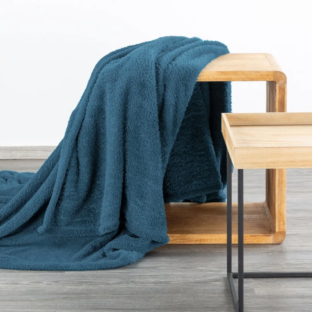 Koc narzuta z mikrofibry typu flano 170x210 turkusowy miękki Lori D91 — zdjęcie 2