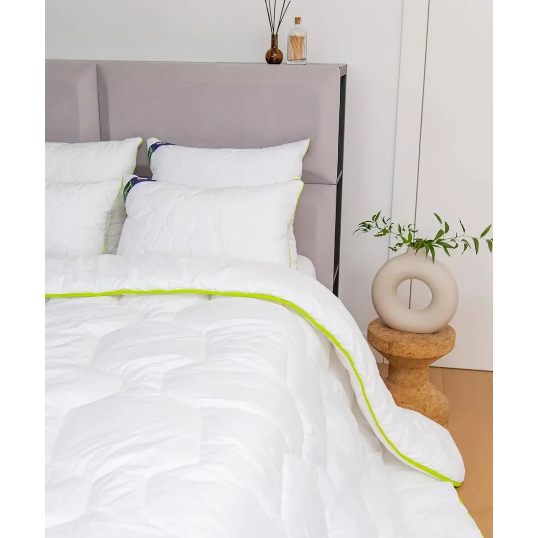 Kołdra antyalergiczna 155x200 Bamboo całoroczna 1120 g biała AMZ — zdjęcie 7