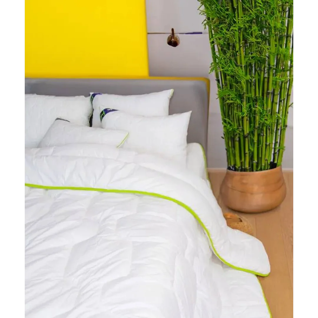 Kołdra antyalergiczna 180x200 Bamboo wiosenna 900g biała AMZ — zdjęcie 4