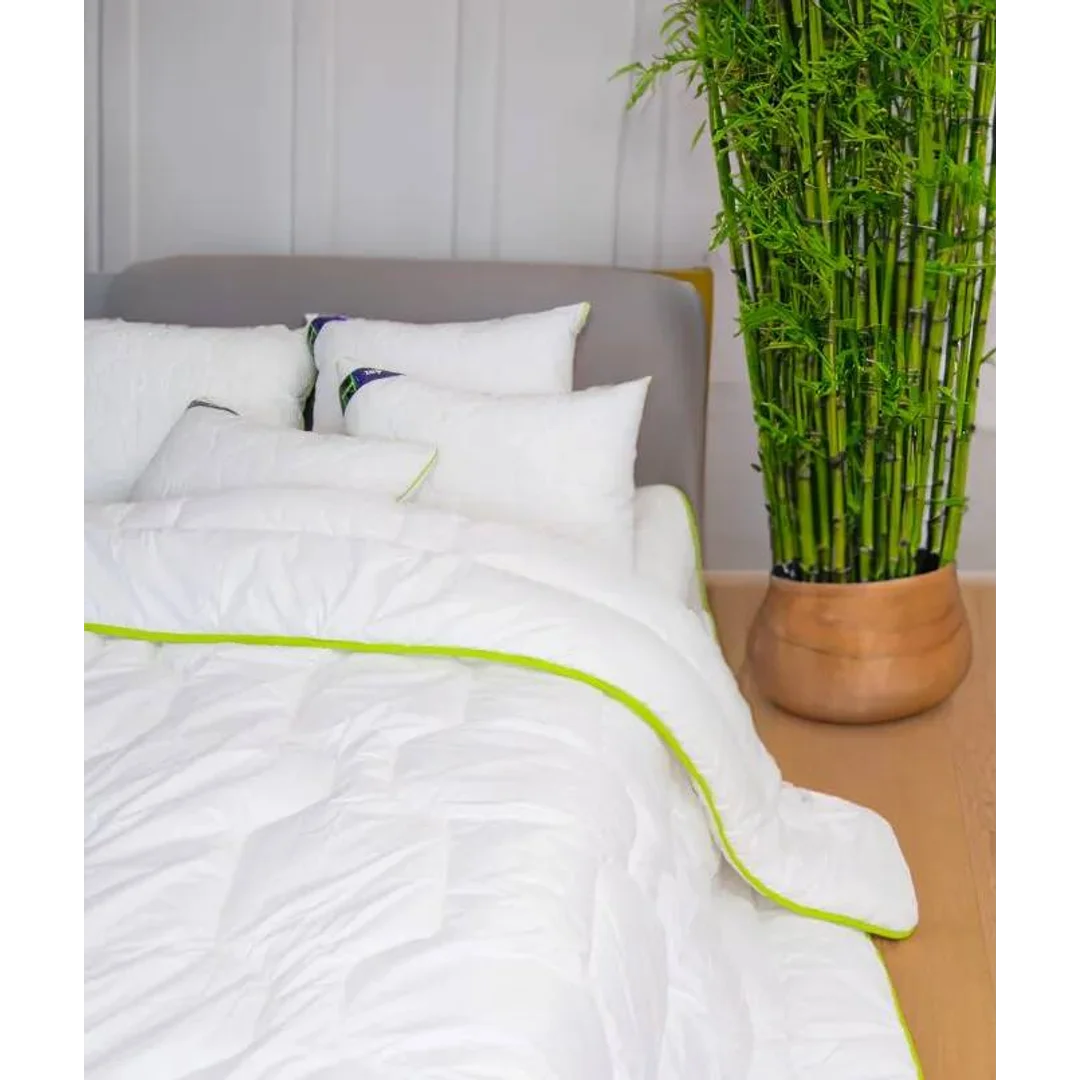 Kołdra antyalergiczna 180x200 Bamboo wiosenna 900g biała AMZ — zdjęcie 5