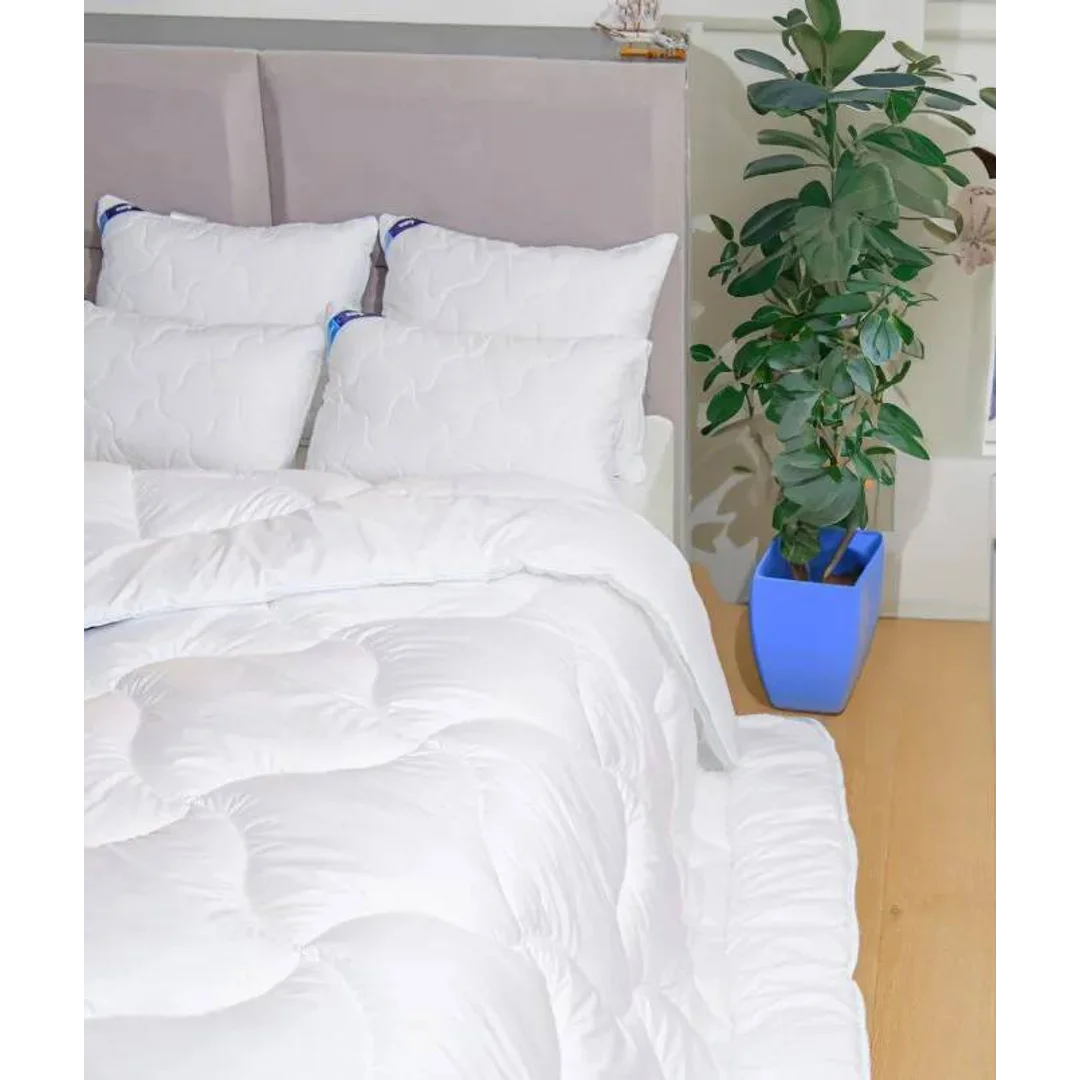 Kołdra antyalergiczna 200x220 Medisens całoroczna 1600g biała AMZ — zdjęcie 2