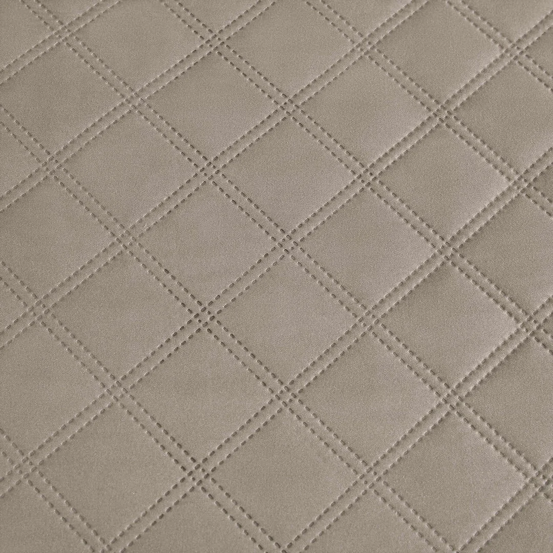 Narzuta z falbanką 140x200 Ruffy taupe falbanka romby glamour dekoracyjna I2 — zdjęcie 3