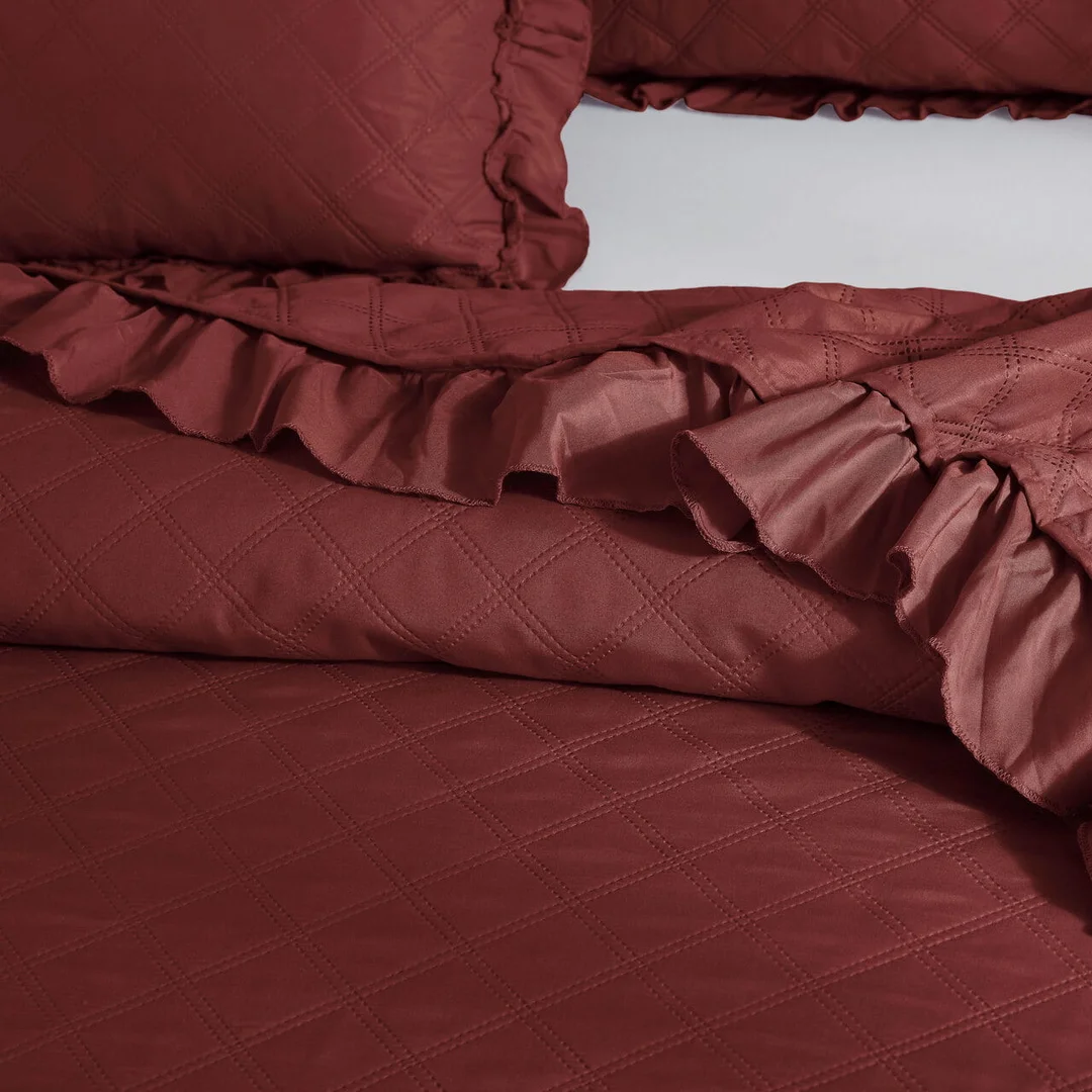 Narzuta z falbanką 160x220 Ruffy bordowa falbanka romby glamour dekoracyjna I2 — zdjęcie 2