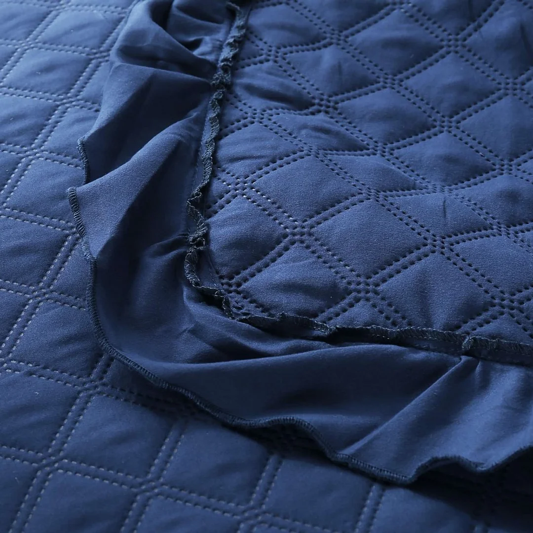 Narzuta z falbanką 160x220 Ruffy granatowa falbanka romby glamour dekoracyjna — zdjęcie 8