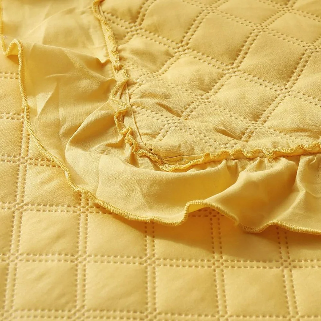 Narzuta z falbanką 160x220 Ruffy musztardowa Ruffy falbanka romby glamour dekoracyjna — zdjęcie 5