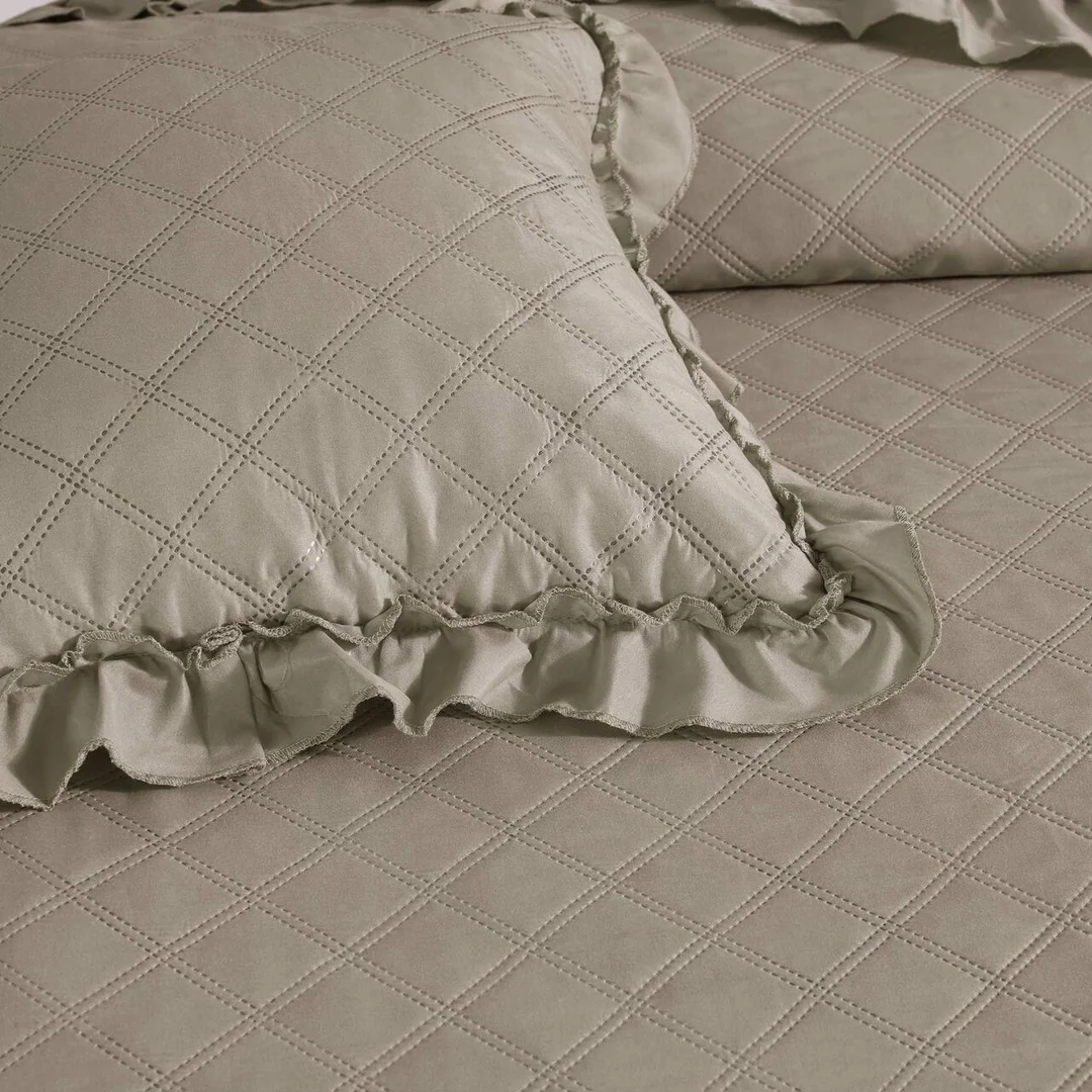 Narzuta z falbanką 160x220 Ruffy taupe falbanka romby glamour dekoracyjna I2 — zdjęcie 5