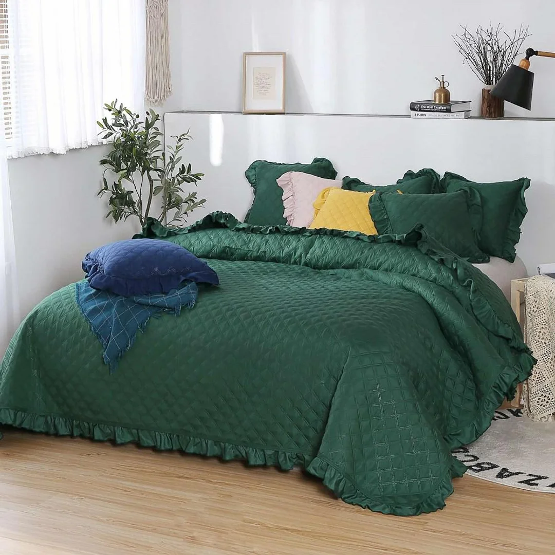 Narzuta z falbanką 160x220 Ruffy zielona butelkowa falbanka romby glamour dekoracyjna — zdjęcie 2