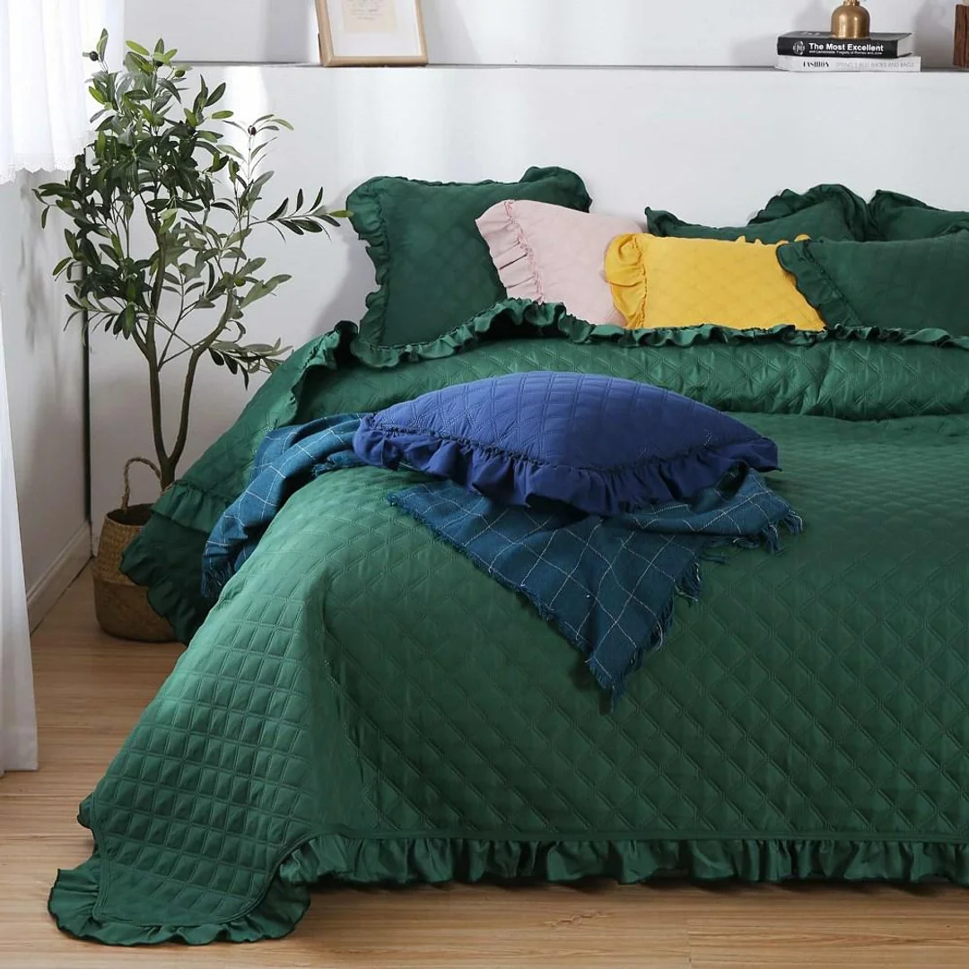 Narzuta z falbanką 160x220 Ruffy zielona butelkowa falbanka romby glamour dekoracyjna — zdjęcie 3