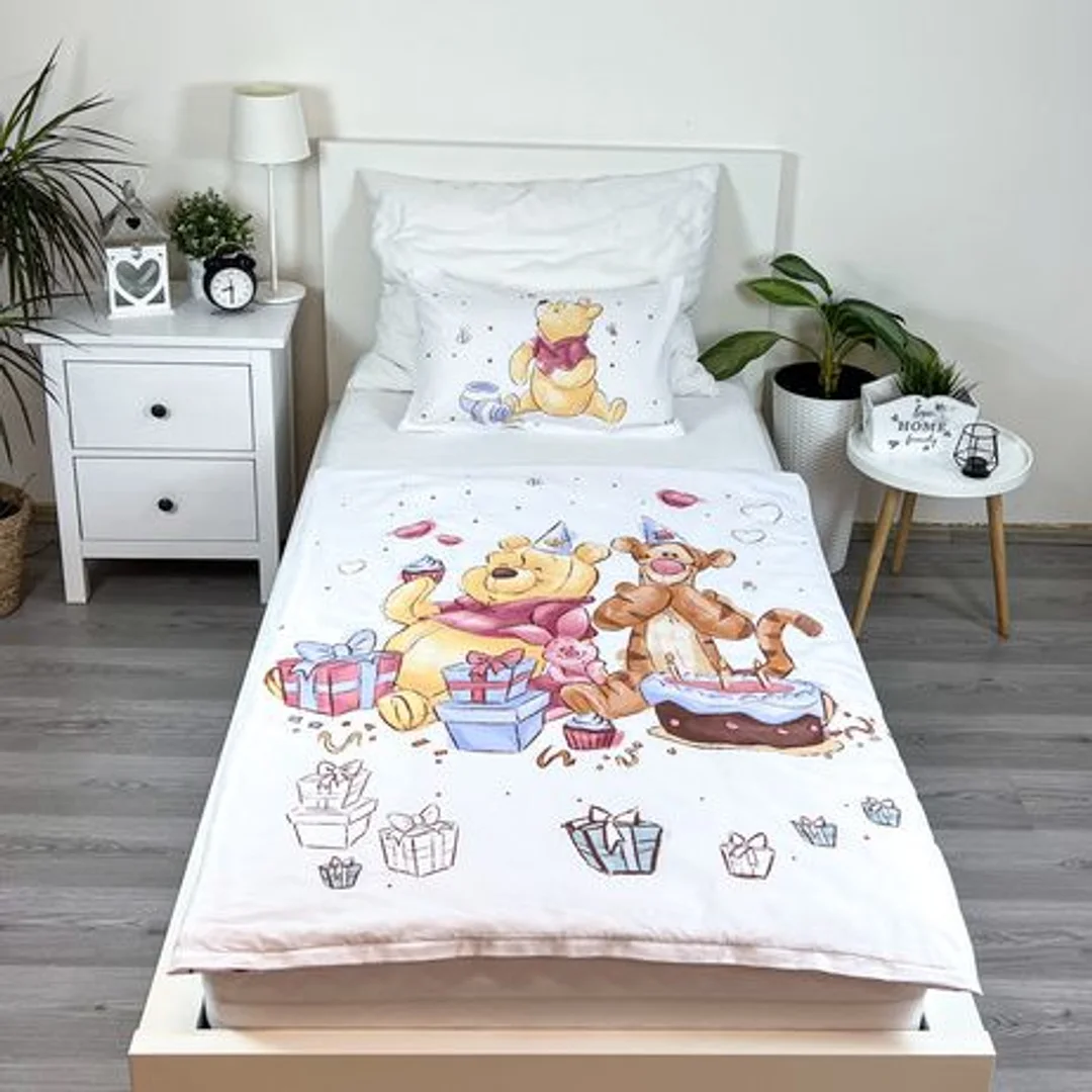 Pościel bawełniana 100x135 Kubuś Puchatek Przyjęcie urodzinowebiała kolorowa poszewka 40x60 JF24 — zdjęcie 3